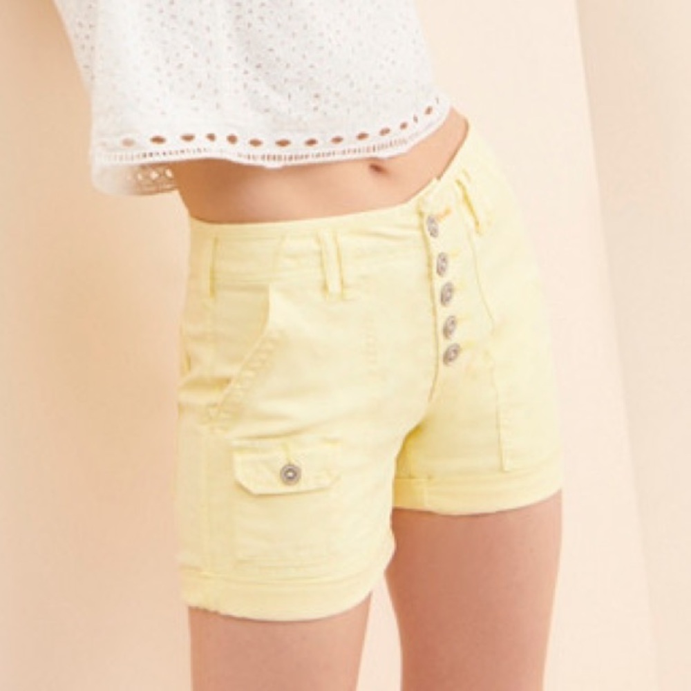 ANTHROPOLOGIE Wanderer Button Fly Cargo Shorts Butter Yellow